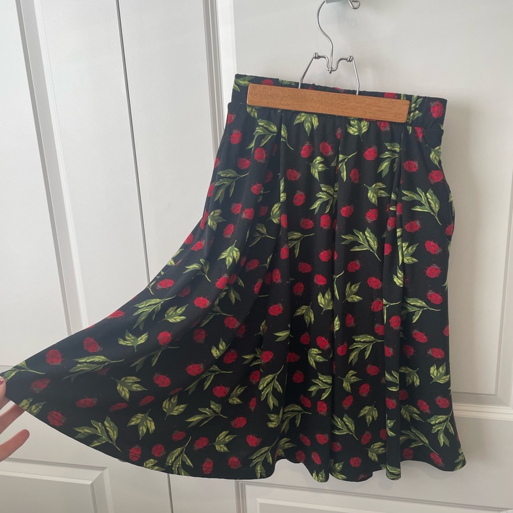 LulaRoe Madison Ladybug Pleated Skirt with Pockets